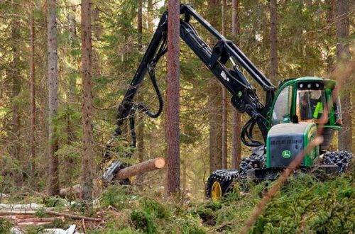 John Deere forest machinery